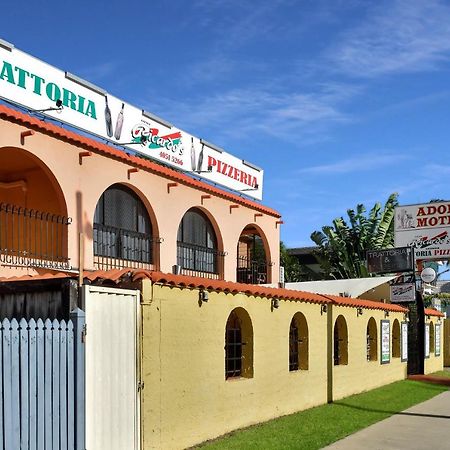 Adobe Motel Cairns Extérieur photo